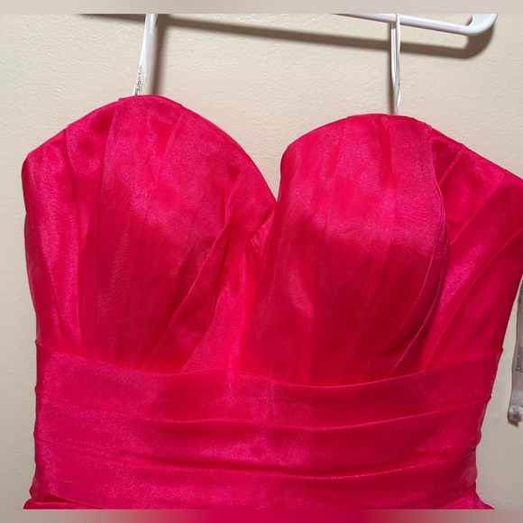 NWT- Tony Bowls Vibrant Pink Strapless Dress - Picture 2 of 5